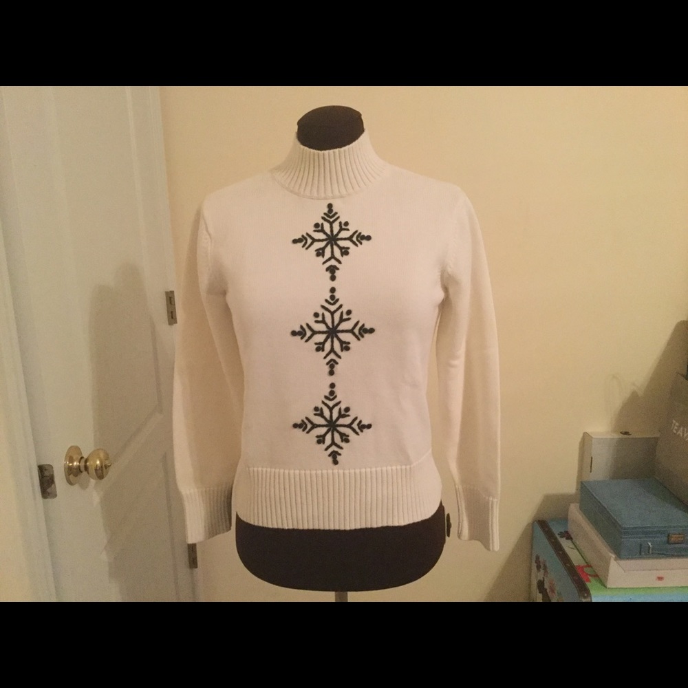 Talbots White w/Black Snowflake design Sweater